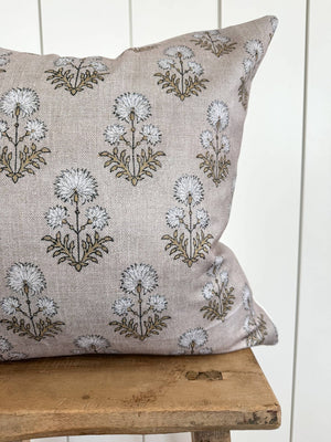 Elevate your home decor with Iris! This 20x20 white floral block print pillow cover adds style to any living space. Intricate details on high-quality cotton fabric bring elegance and charm to your room. Handmade and versatile, this pillow cover is a must-have.
20"x20"
machine wash/line dry
cotton