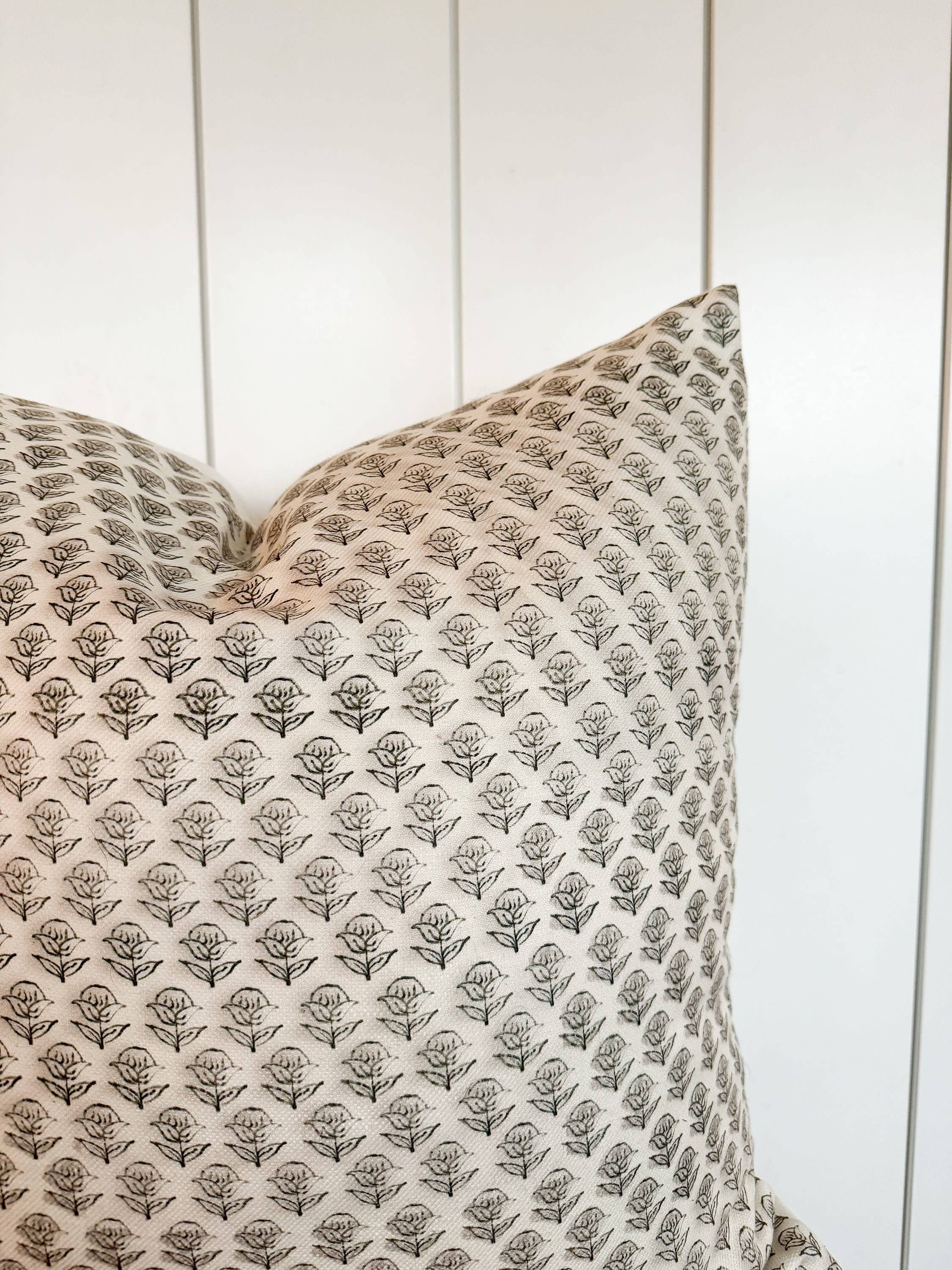 Introducing Piper, the cozy handmade floral handblock pillow cover with a neutral twist. Its block print floral design effortlessly complements any pillow print for a flawless pairing. We love to mix and match pillows, and Piper makes it a breeze with its perfect pairing potential!

12"x20"
machine wash gentle cycle/line dry
cotton